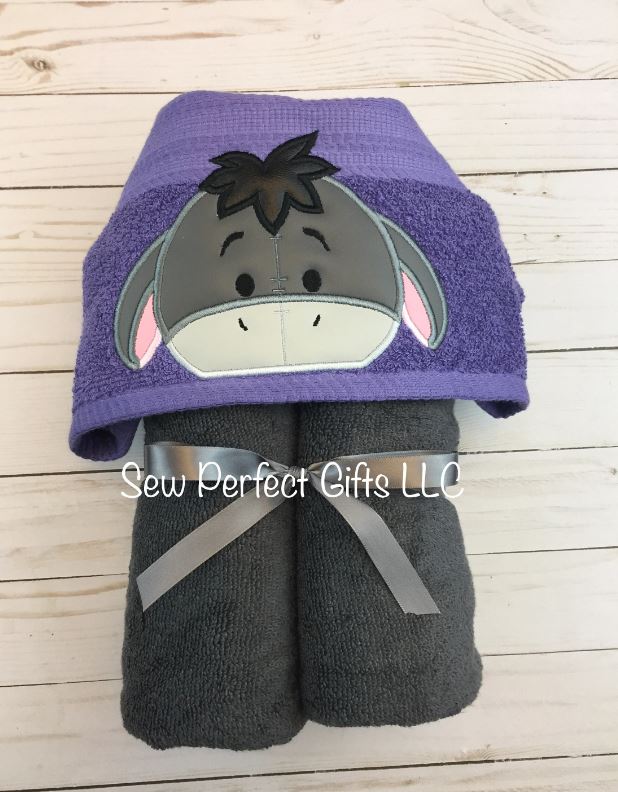 Pooh and Friends Hooded Bath Towel