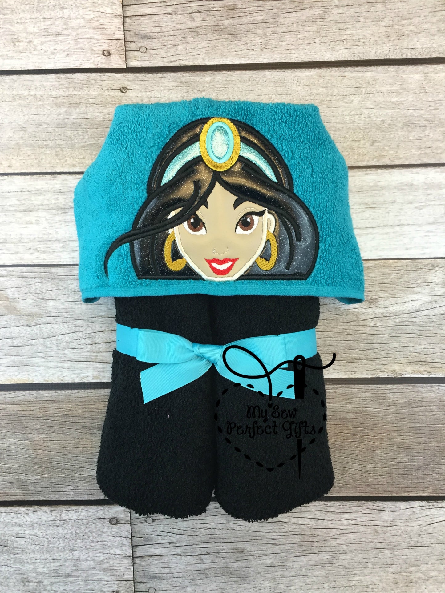 Princess Friends Hooded Bath Towel